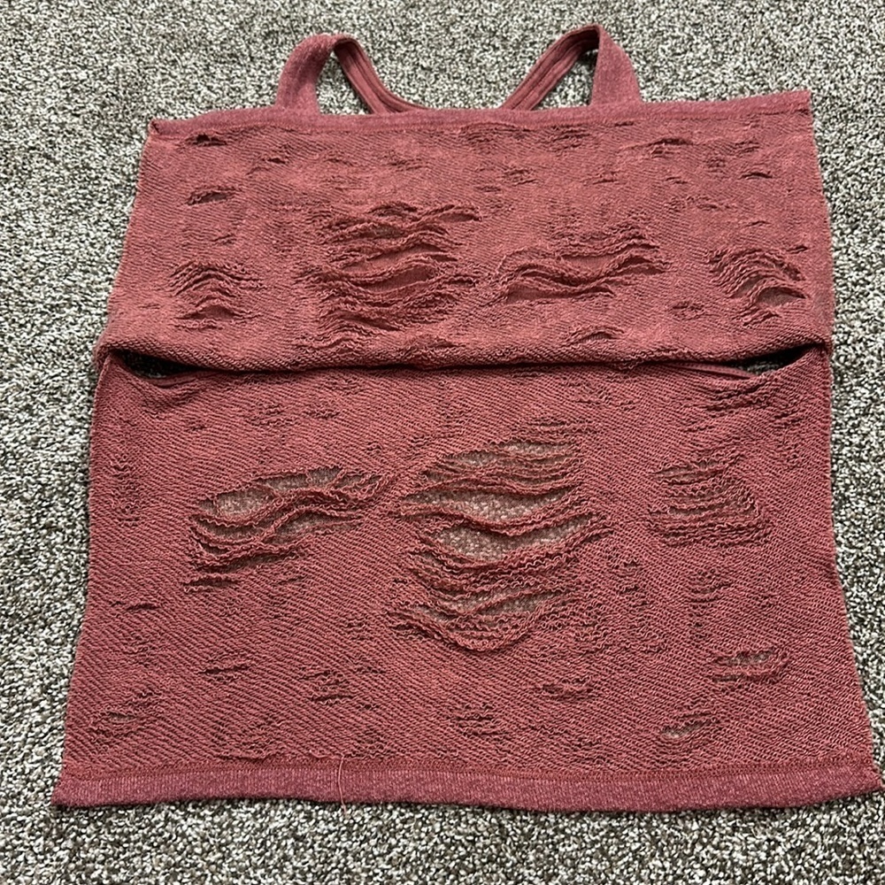 ALO racerback distressed shredded workout top - no size tag - fits like a small - Picture 9 of 11